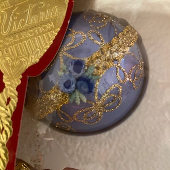 Vintage ~ VICTORIA Collection ~ Christmas Ornaments ~ Set of 4 ~ 2 Blue & 2 Pink - Picture 7 of 8